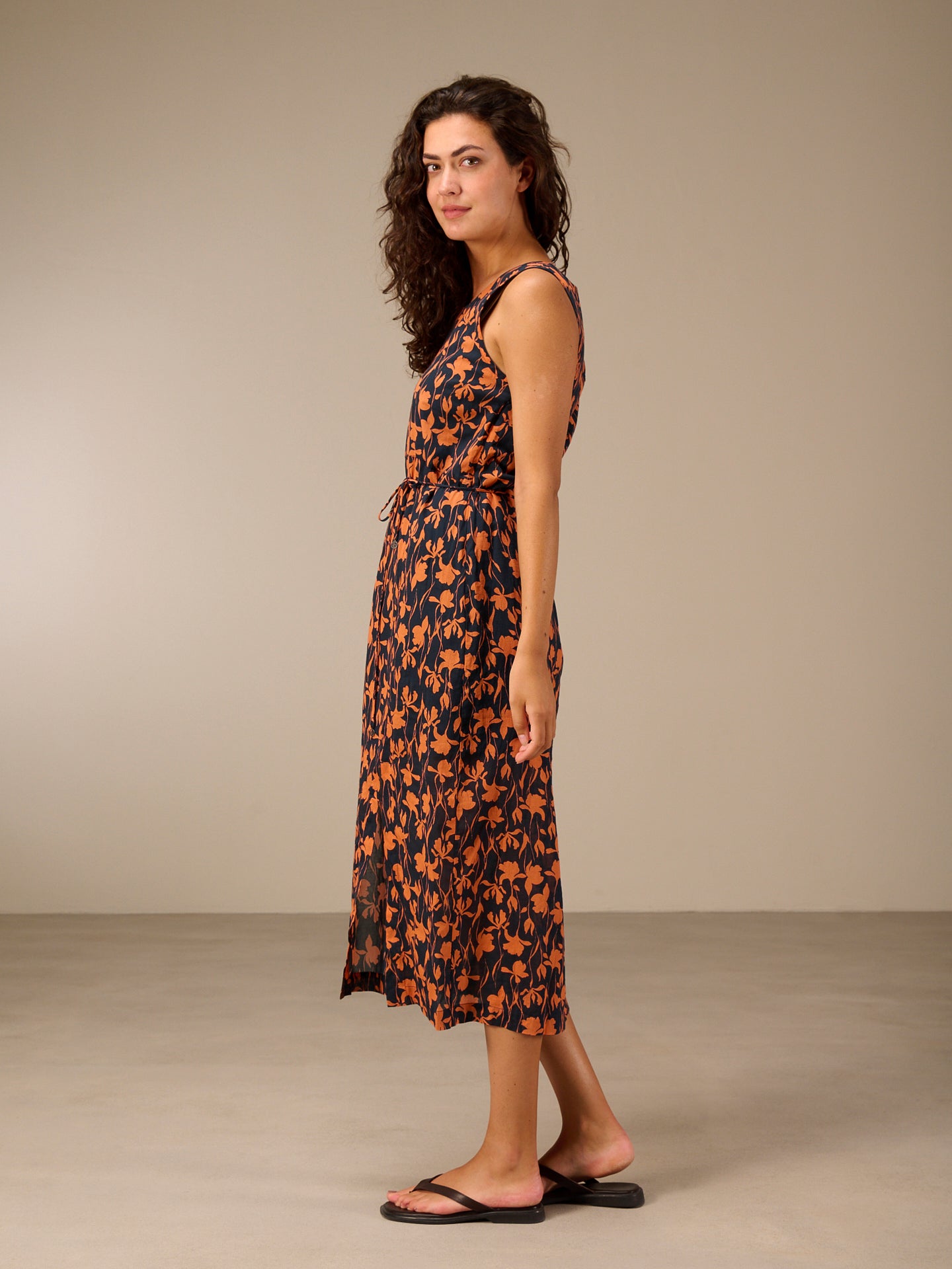 Round-neck dress