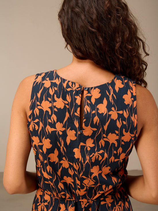 Round-neck dress