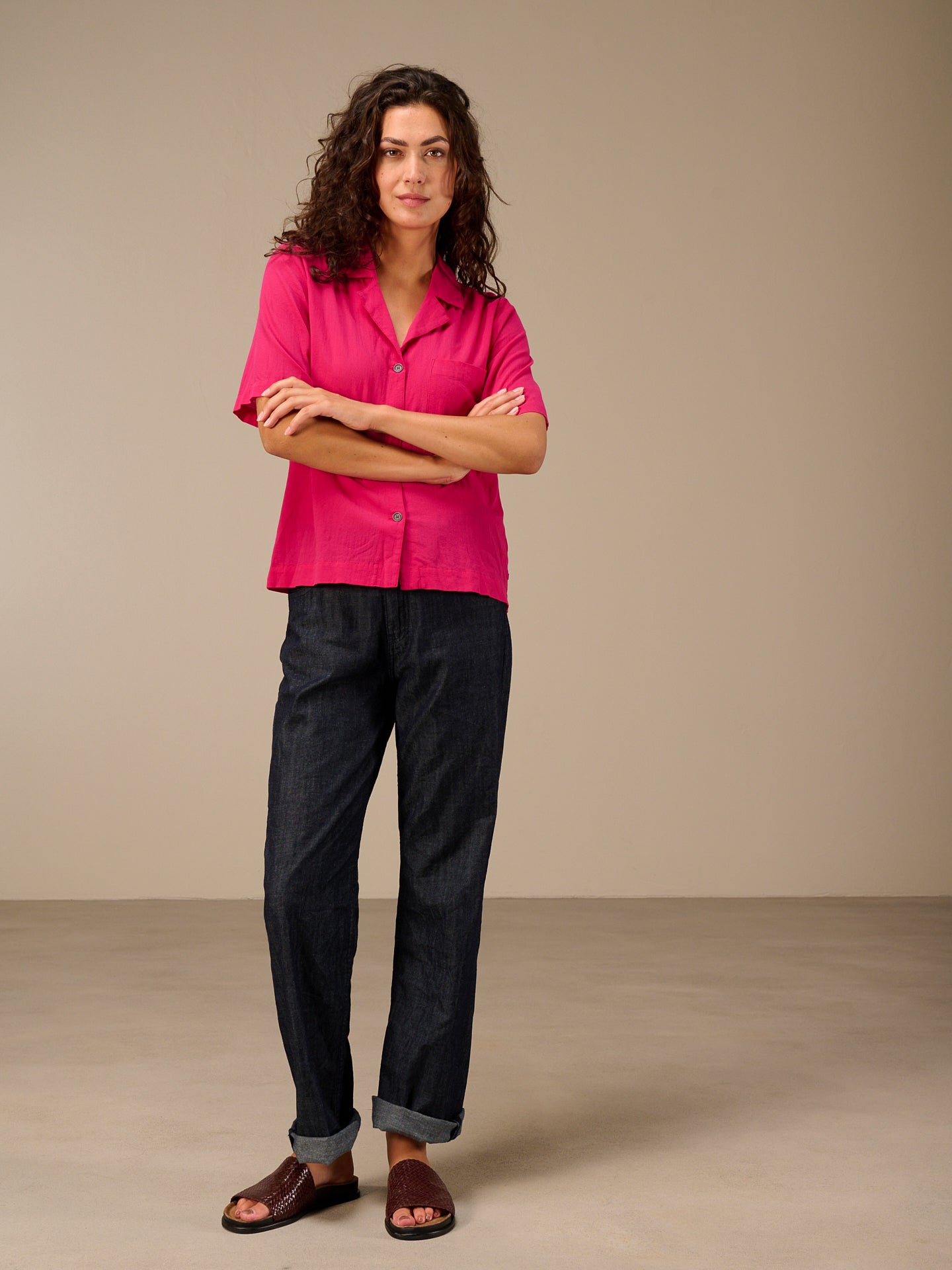 Short-sleeved blouse