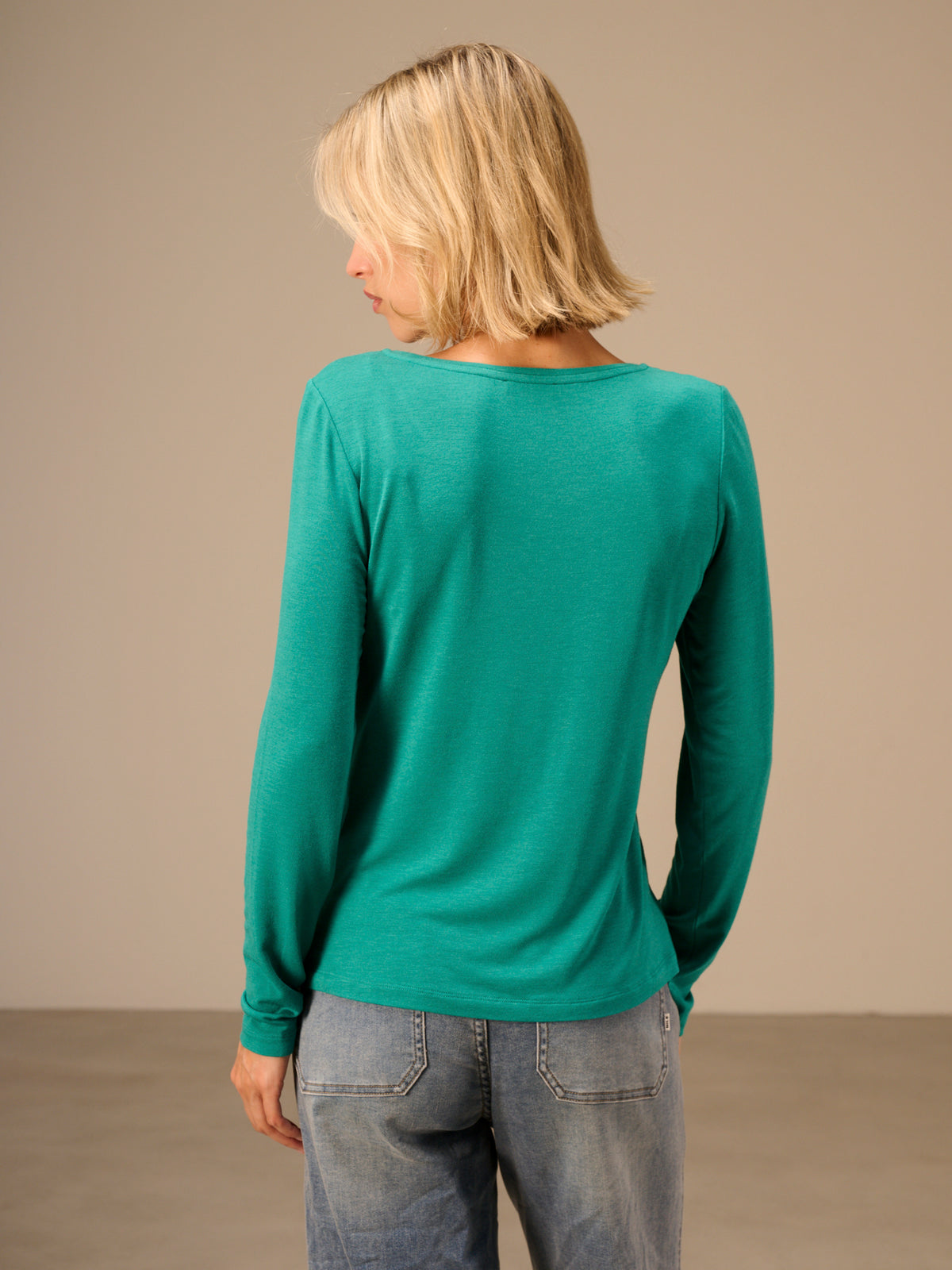 Long-sleeved shirt