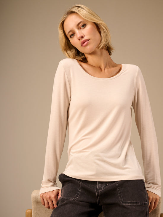 Long-sleeved shirt