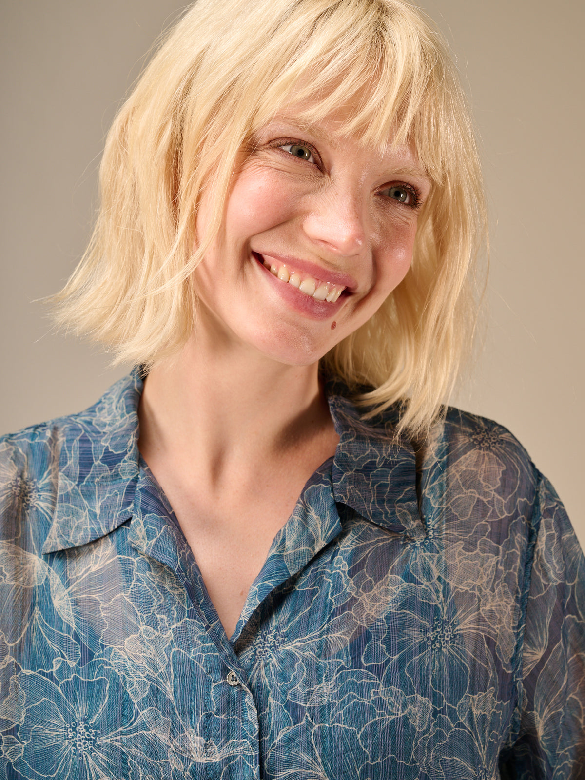 Blouse with check pattern