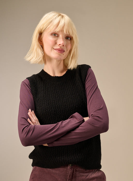 Sweater vest with wool