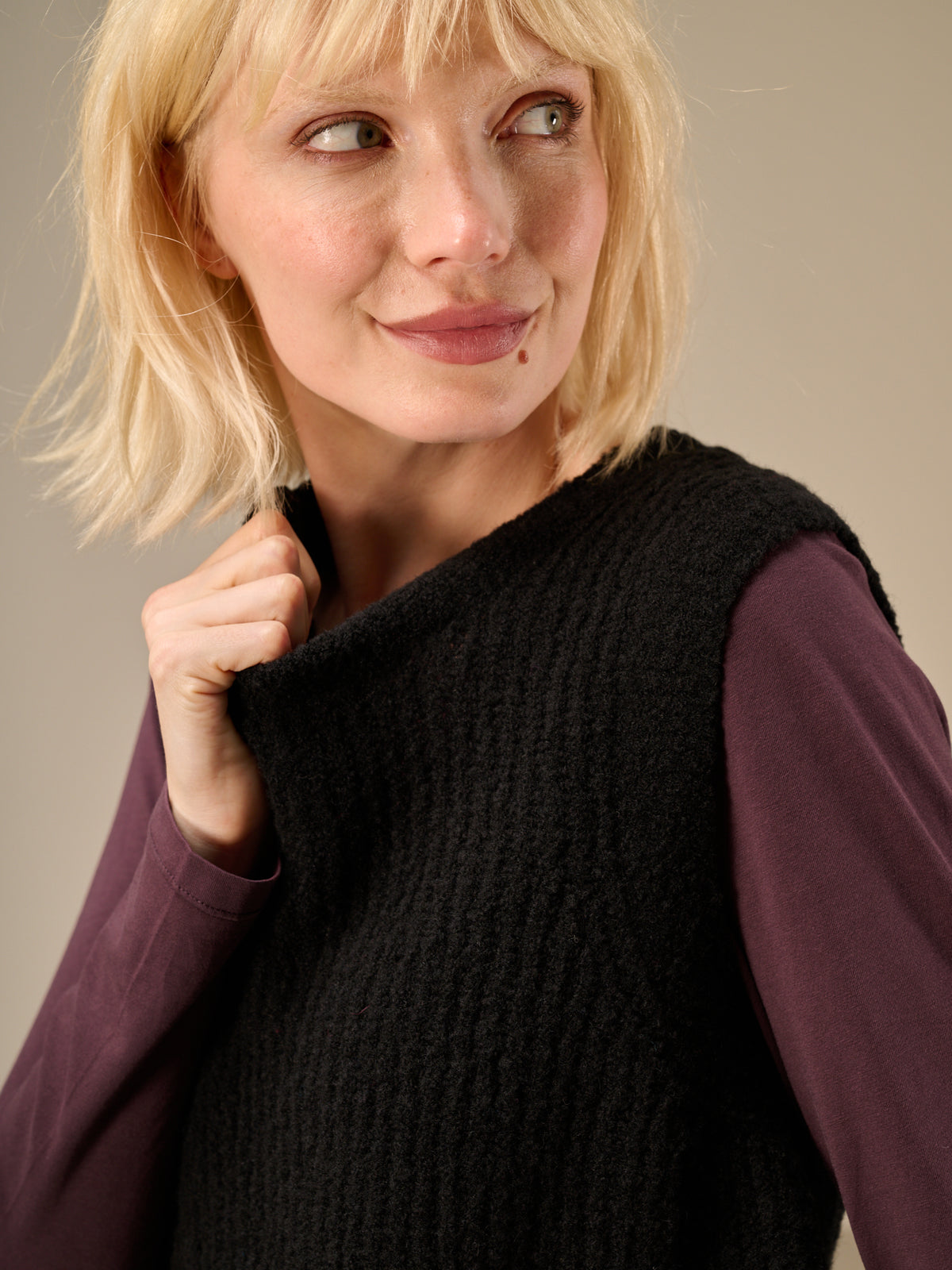 Sweater vest with wool