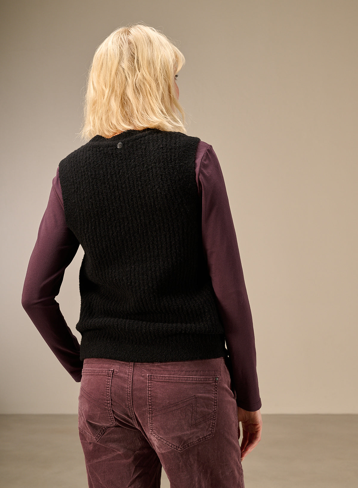 Sweater vest with wool