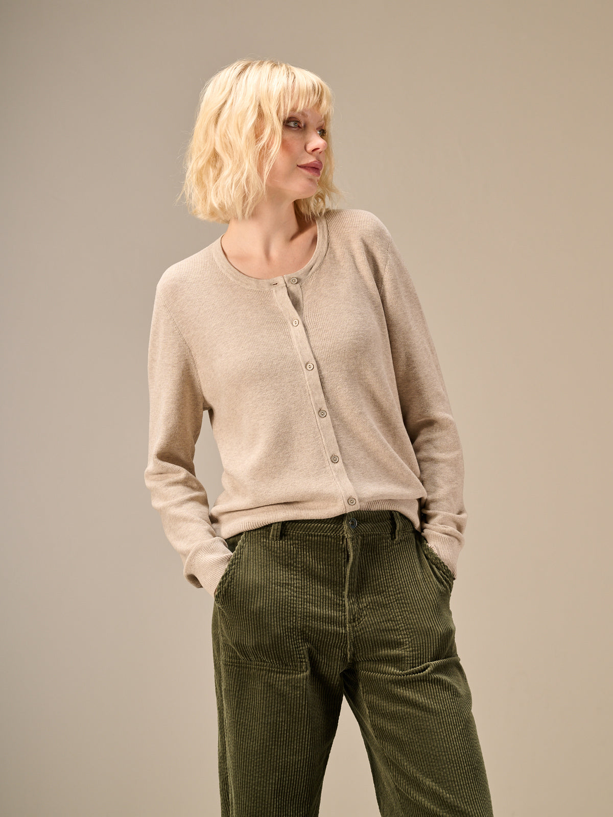 Round-neck cardigan