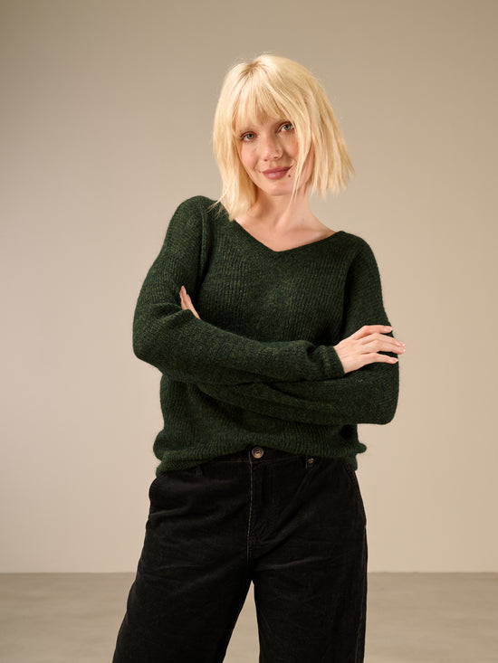 Knitted sweater with wool