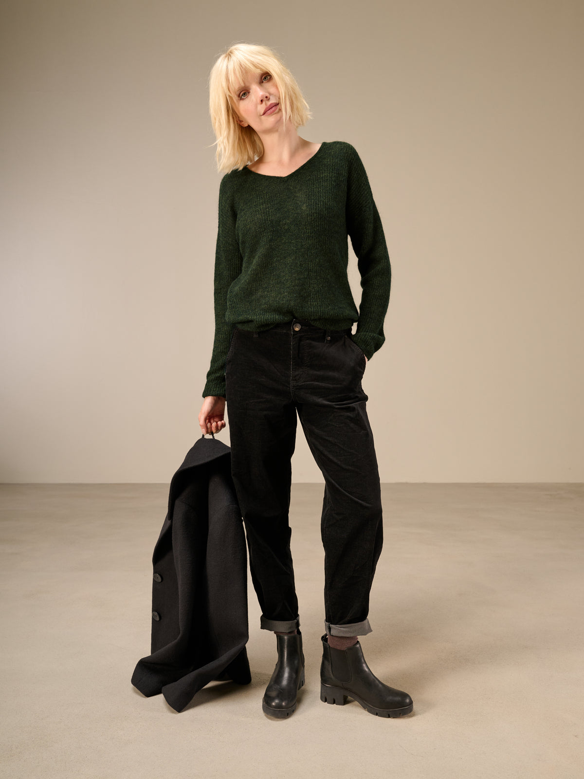 Knitted sweater with wool
