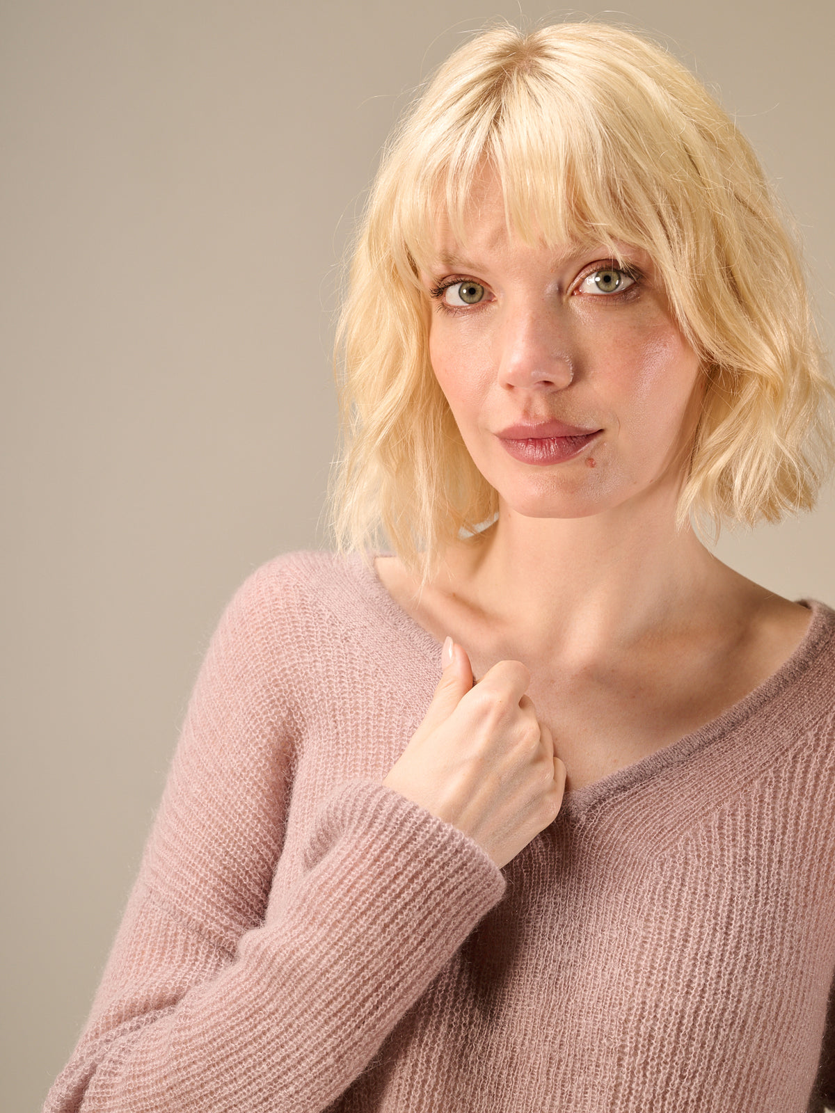 Knitted sweater with wool
