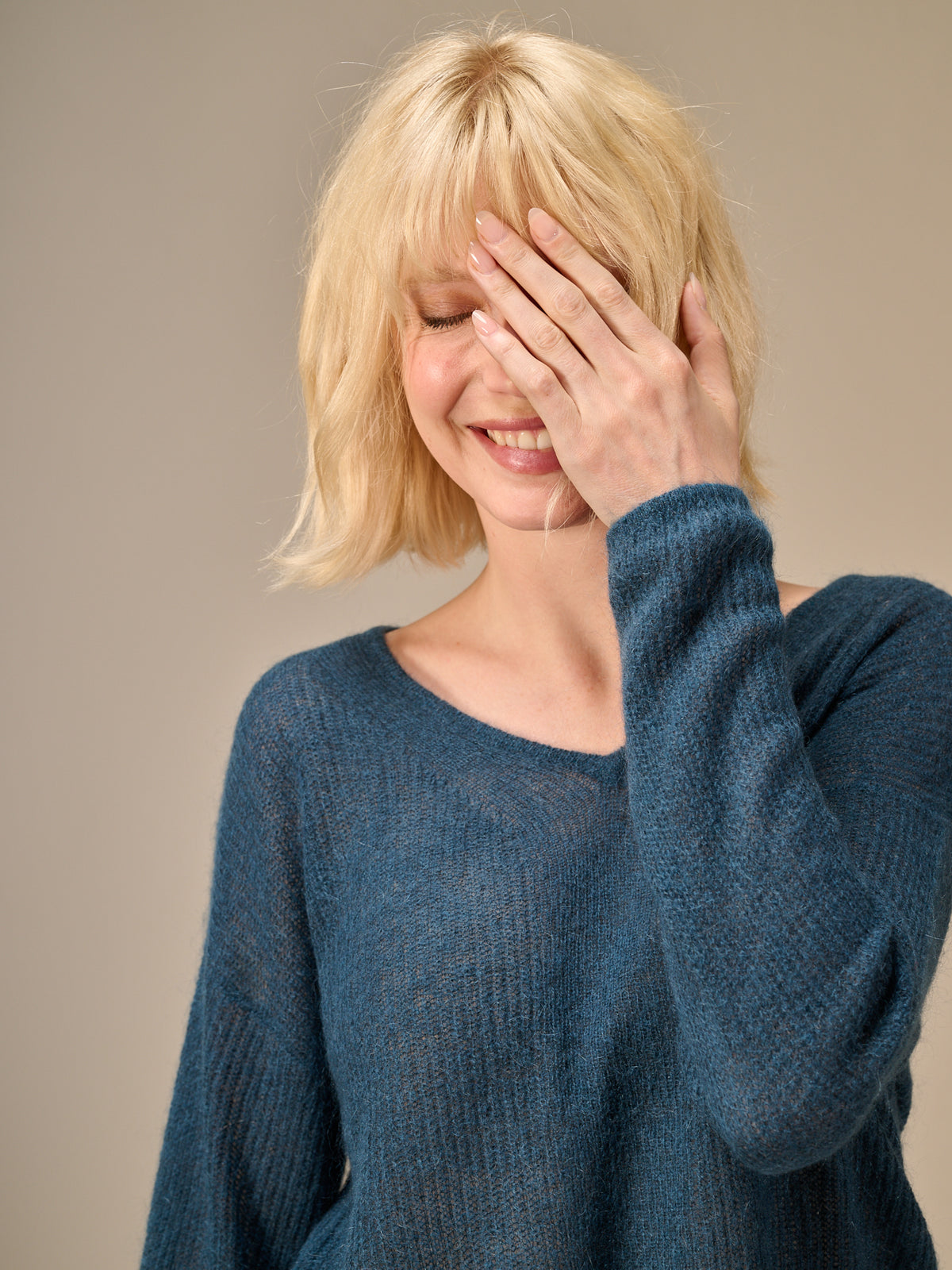 Knitted sweater with wool