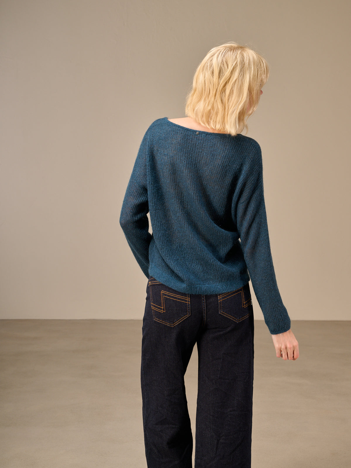 Knitted sweater with wool