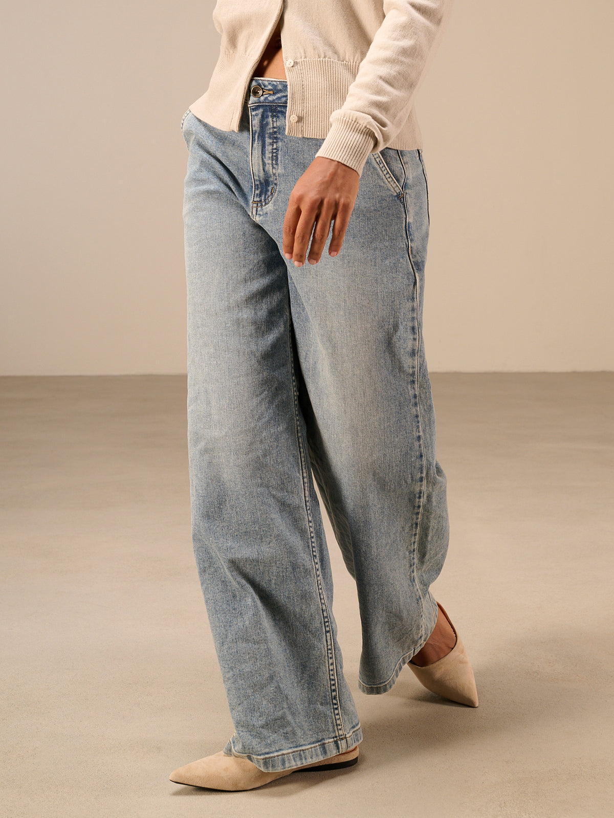 Wide-leg jeans
