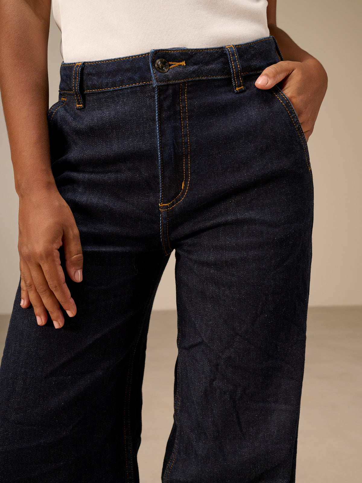 Wide-leg jeans