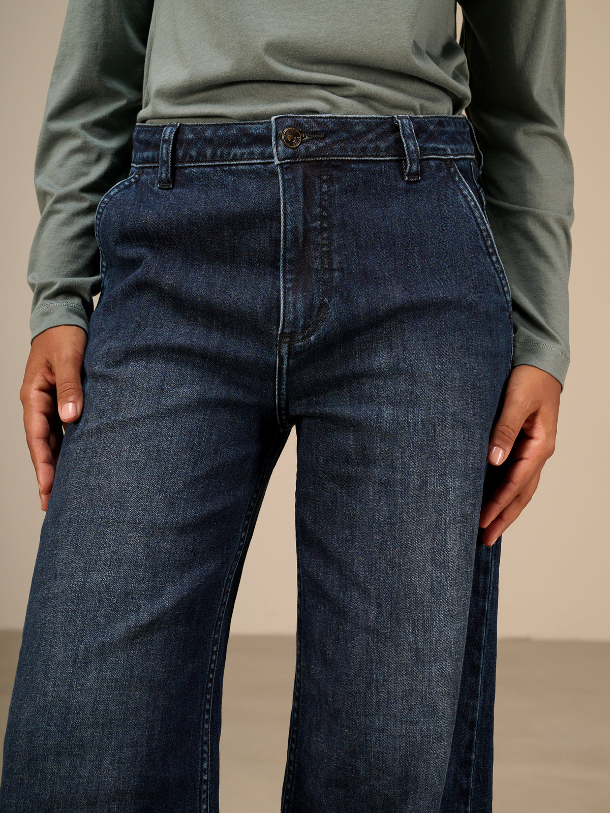 Wide-leg jeans