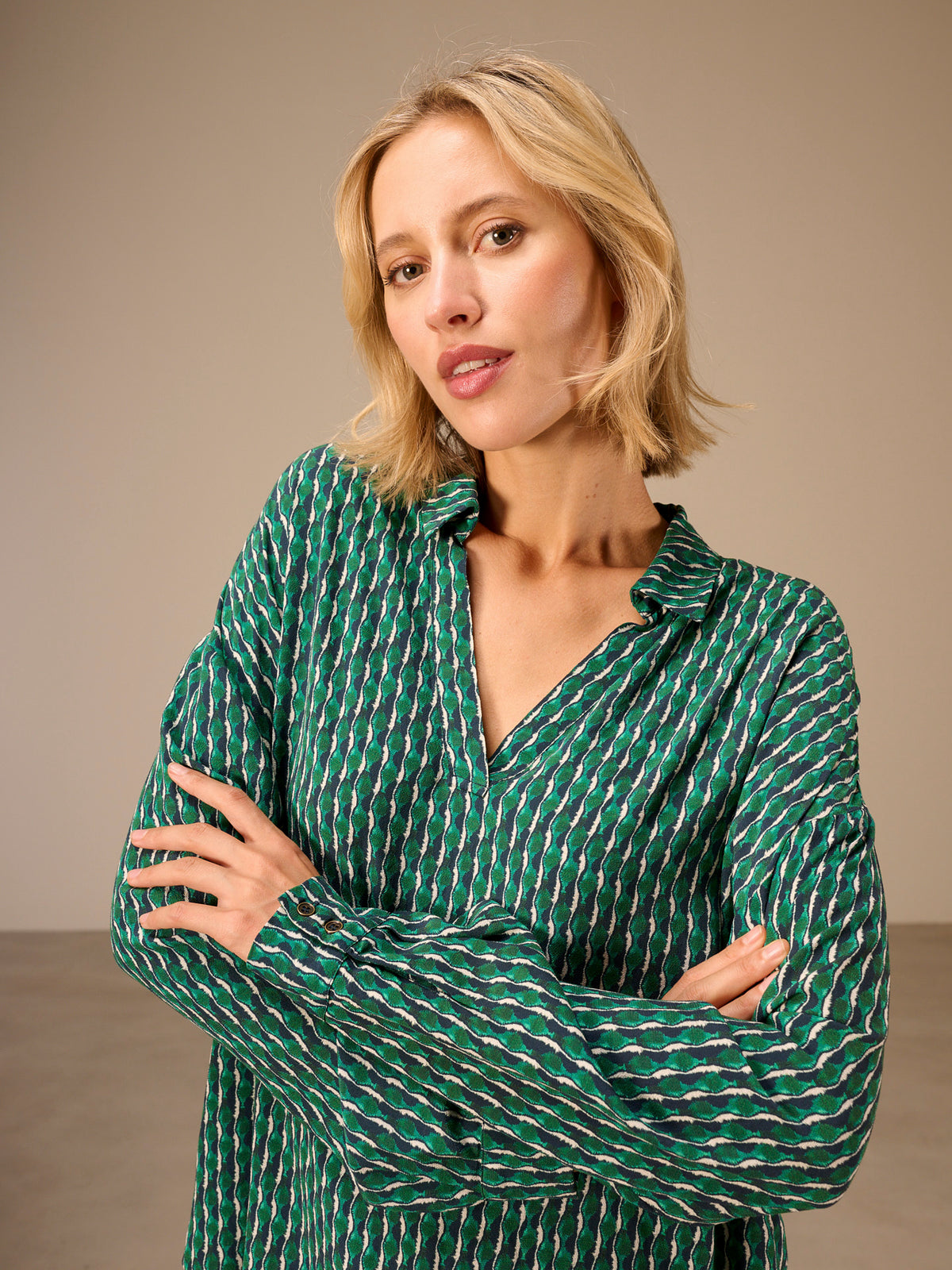 3/4-sleeved blouse