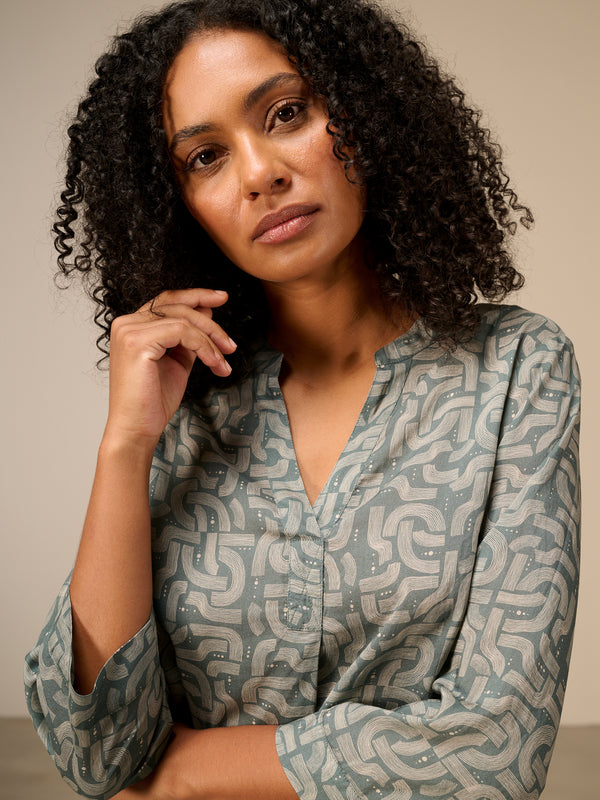 blouse avec col montant