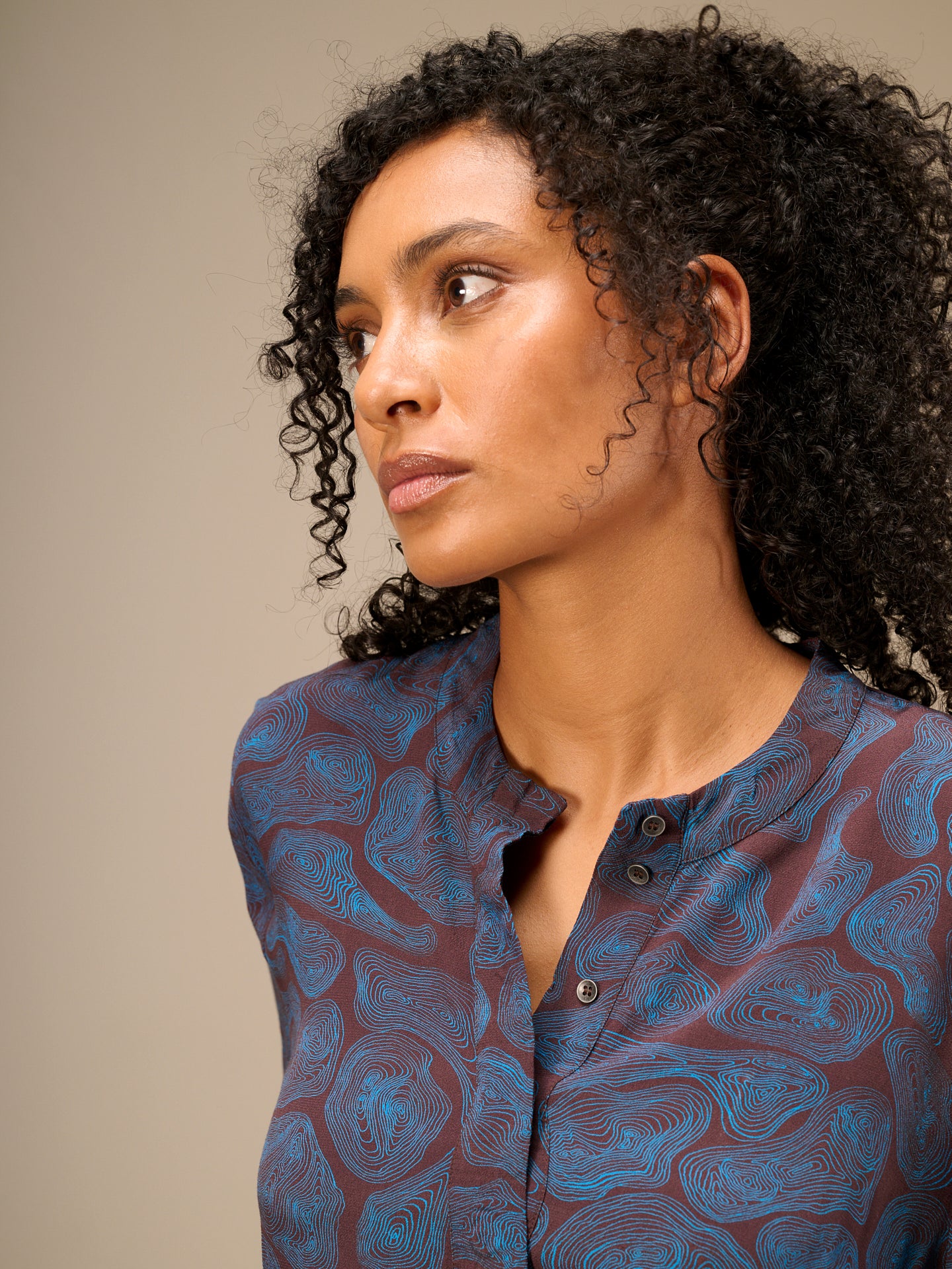3/4-sleeved blouse