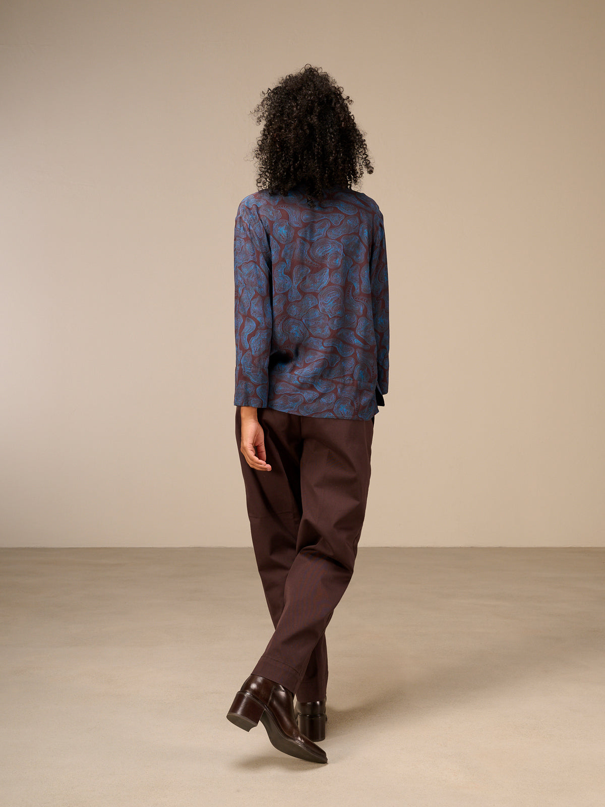 3/4-sleeved blouse