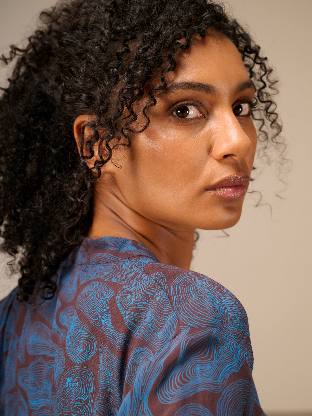 3/4-sleeved blouse