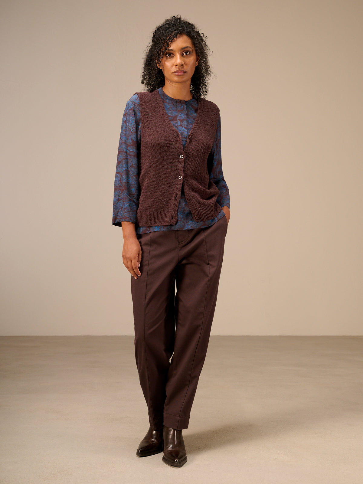 3/4-sleeved blouse