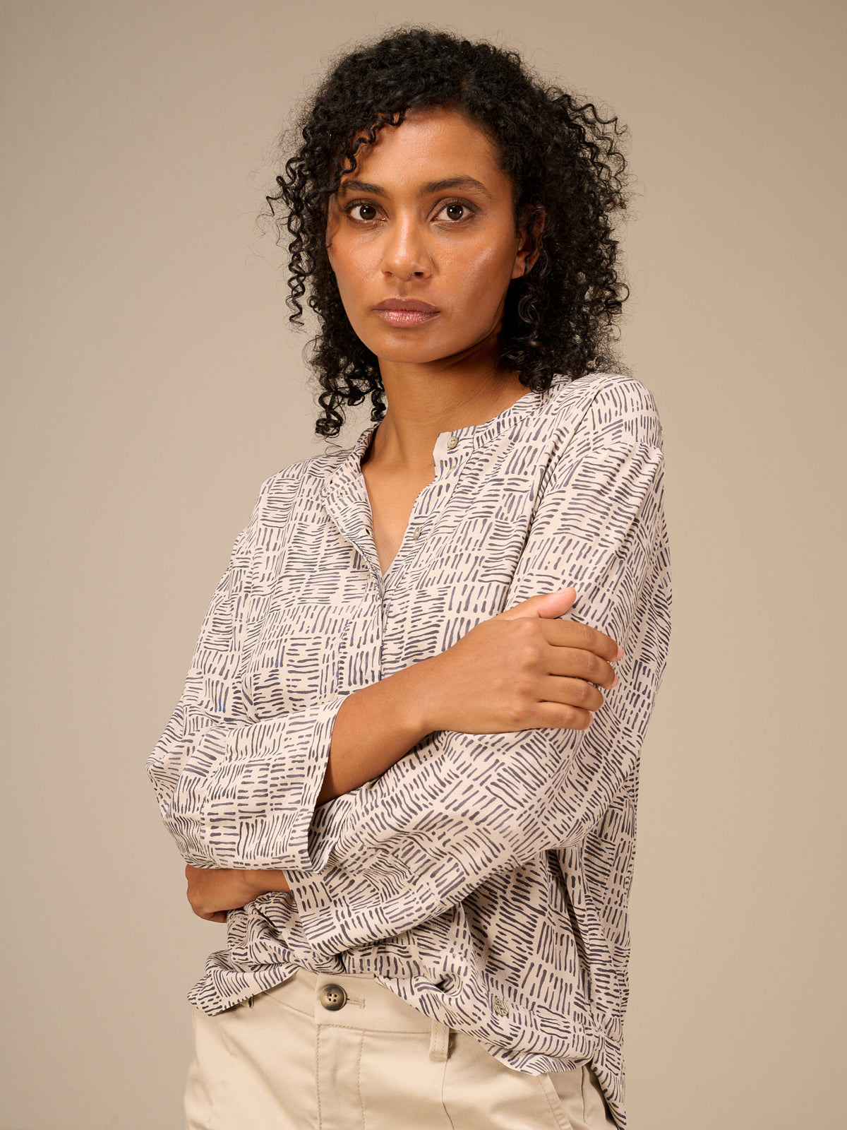 3/4-sleeved blouse
