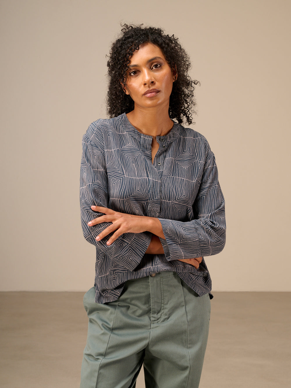 3/4-sleeved blouse
