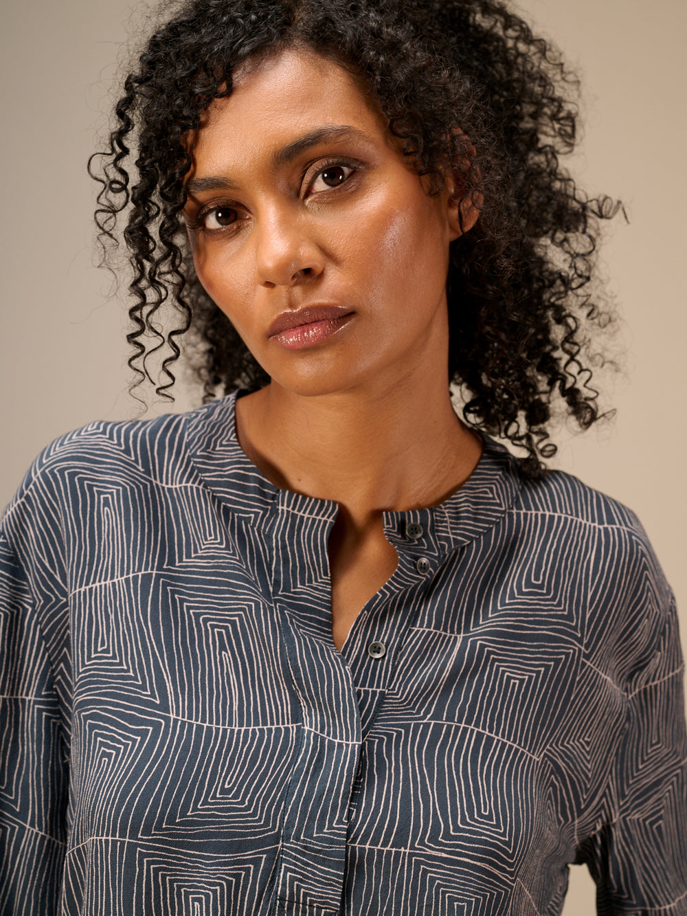 3/4-sleeved blouse