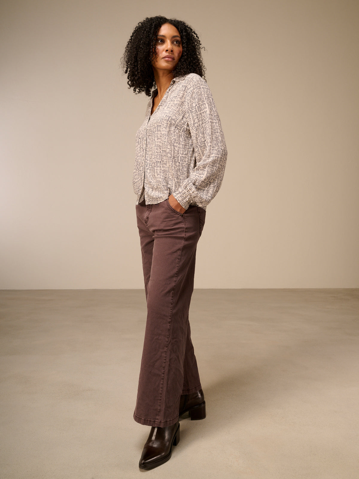 Long-sleeved blouse