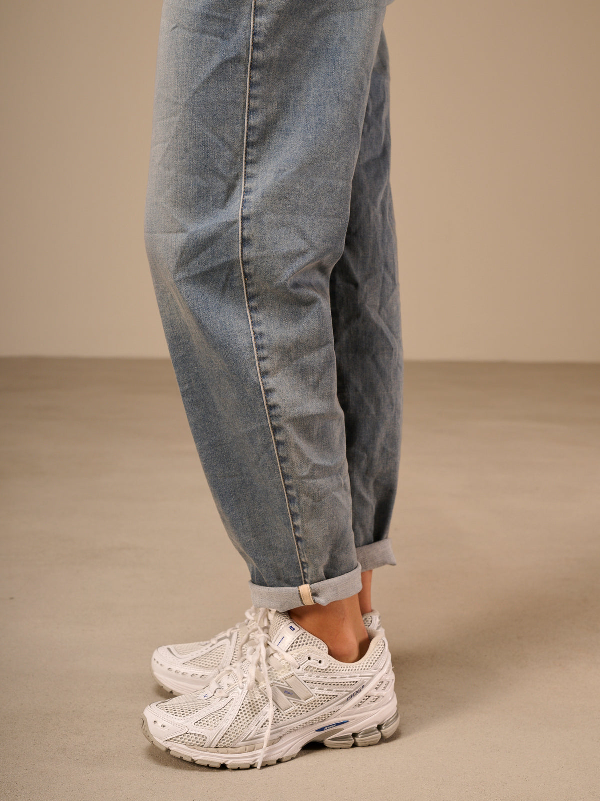 Barrel-leg jeans