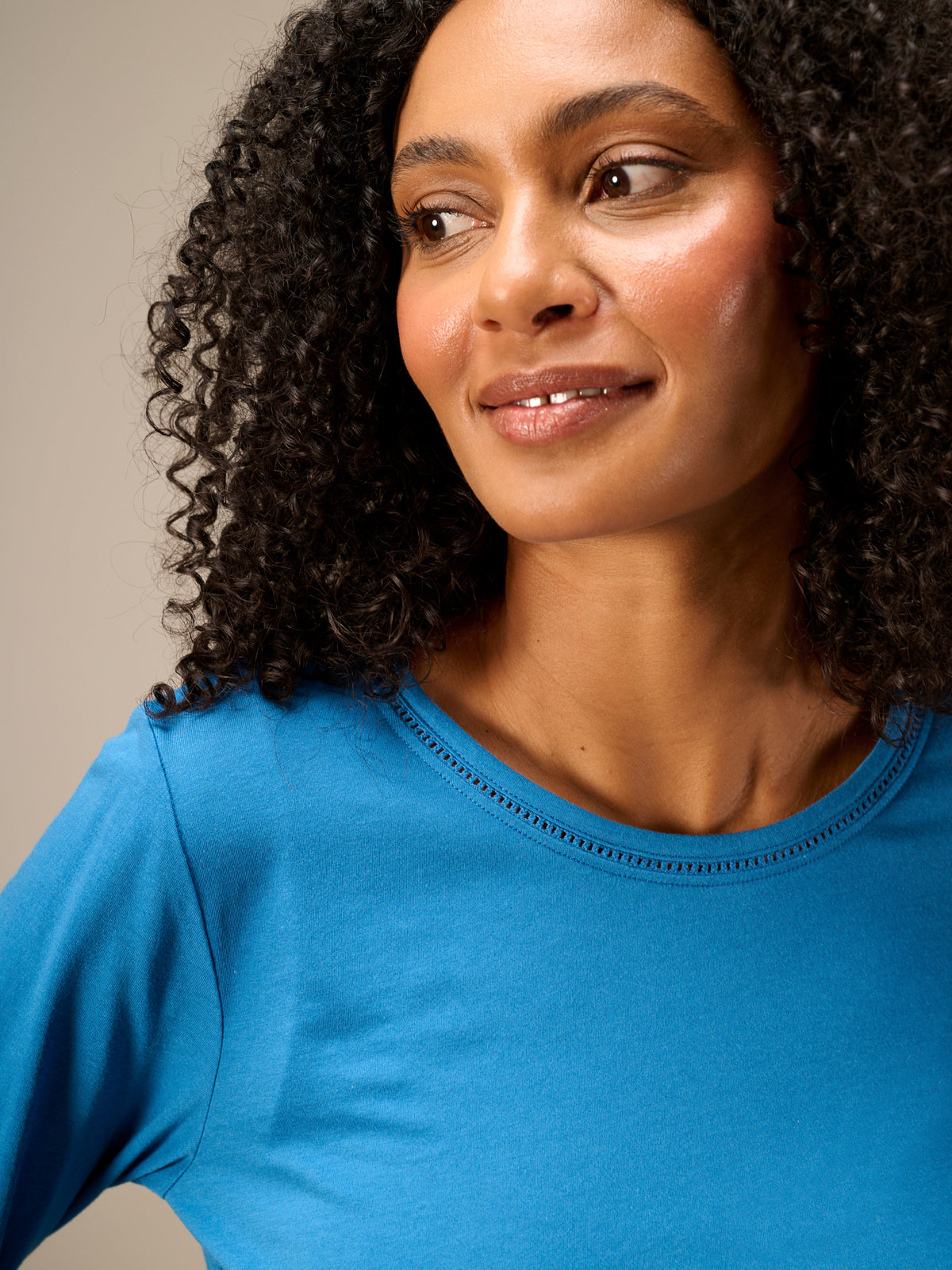 Round-neck shirt