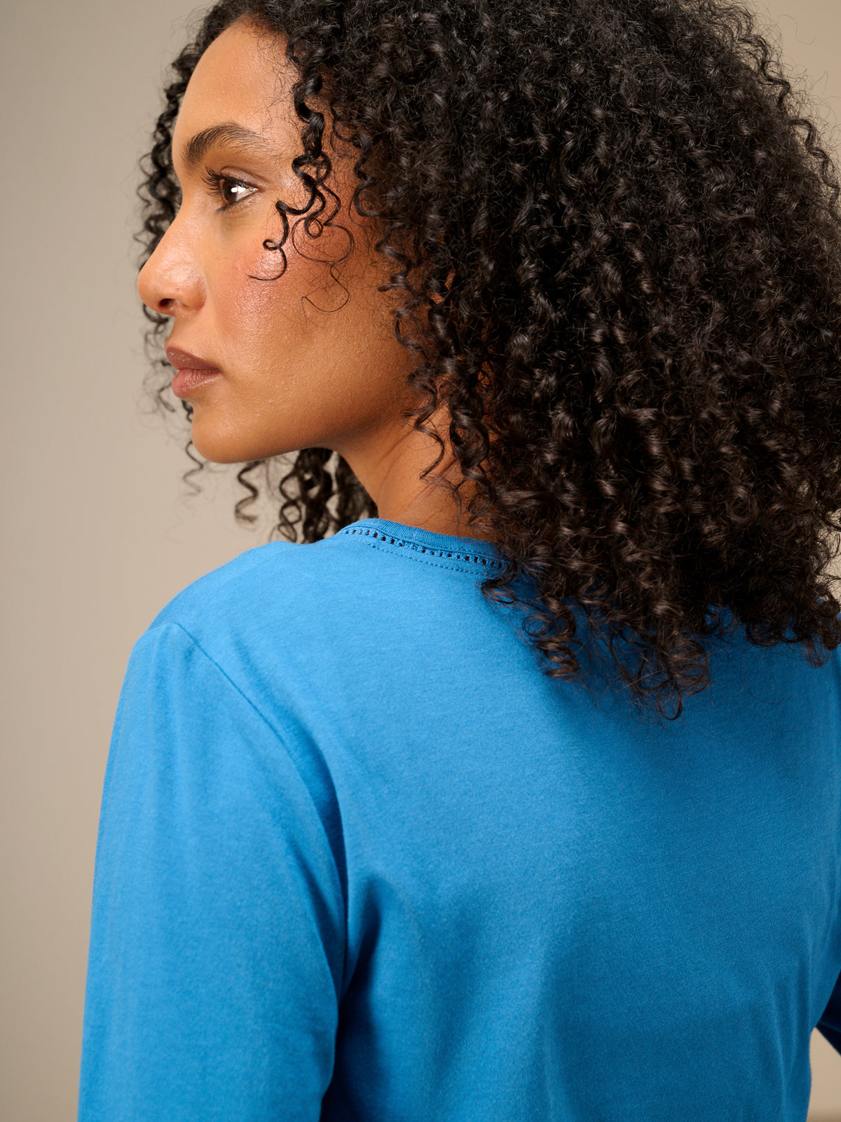 Round-neck shirt