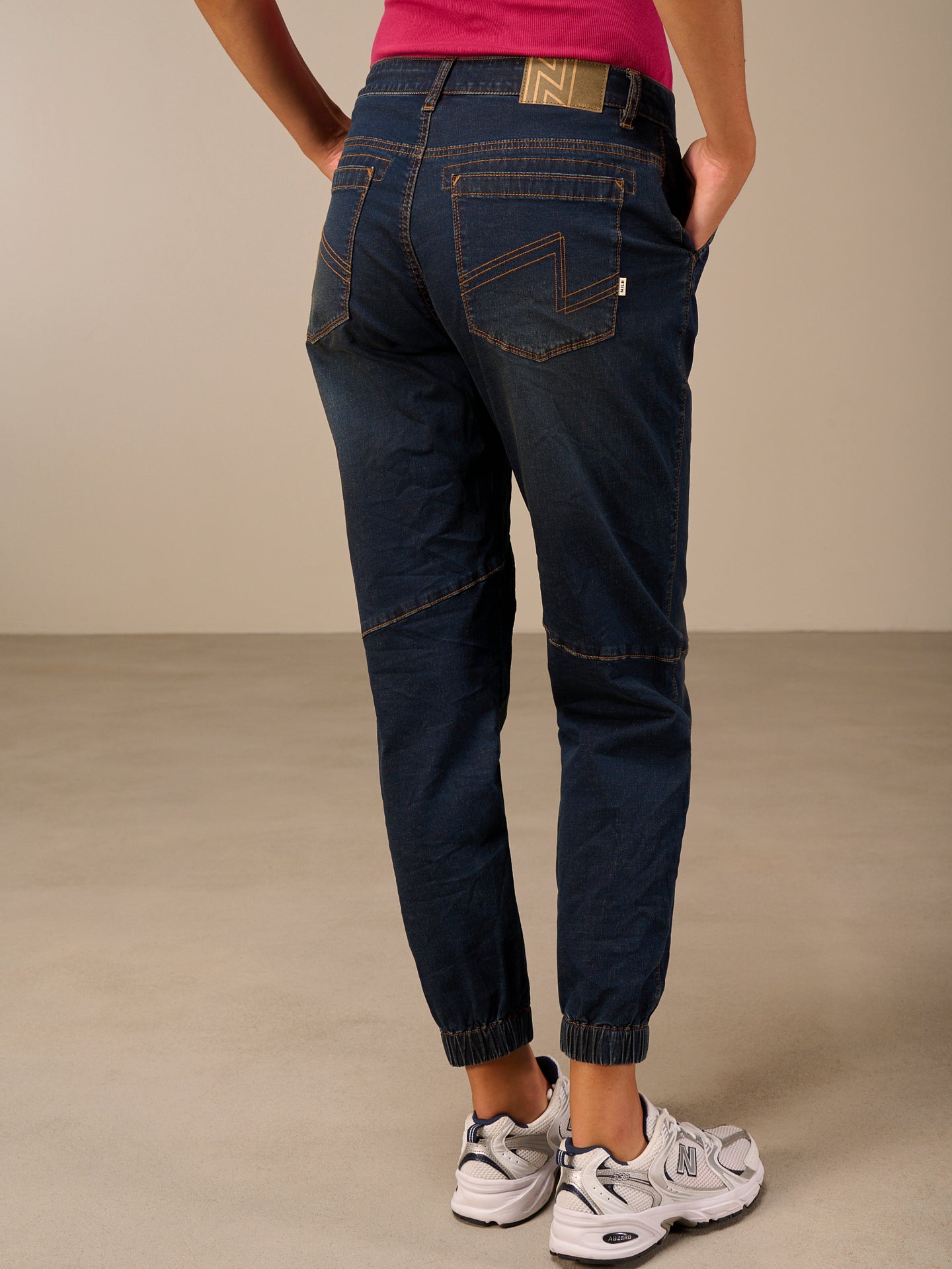 Loose jeans