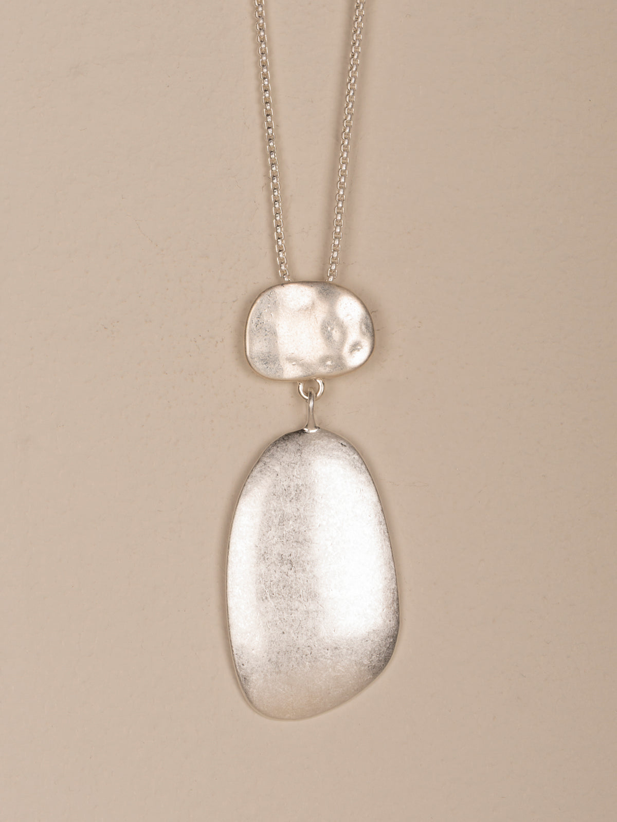 Necklace with pendant