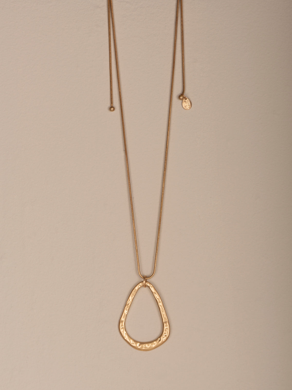 collier avec pendentif