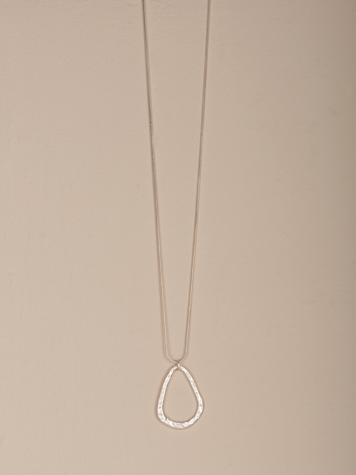 collier avec pendentif