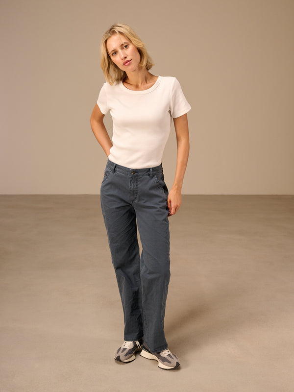 Straight-leg trousers