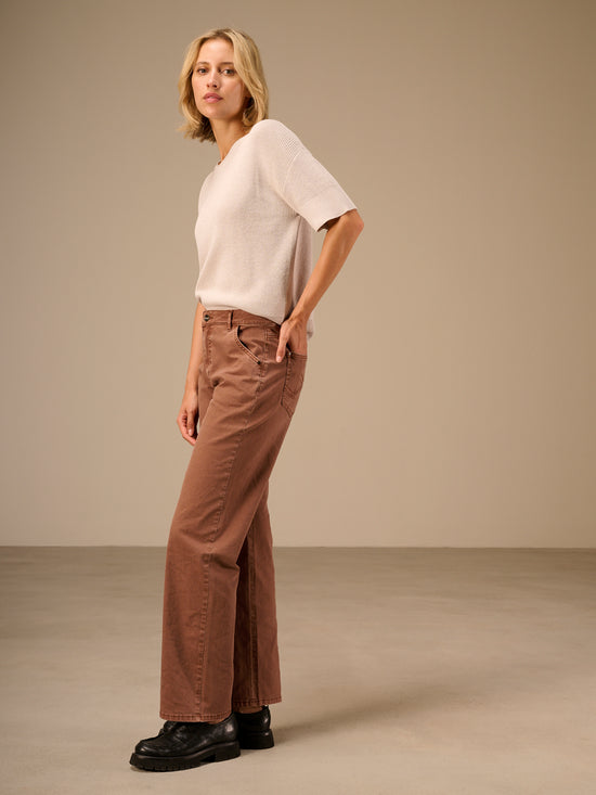 Straight-leg trousers