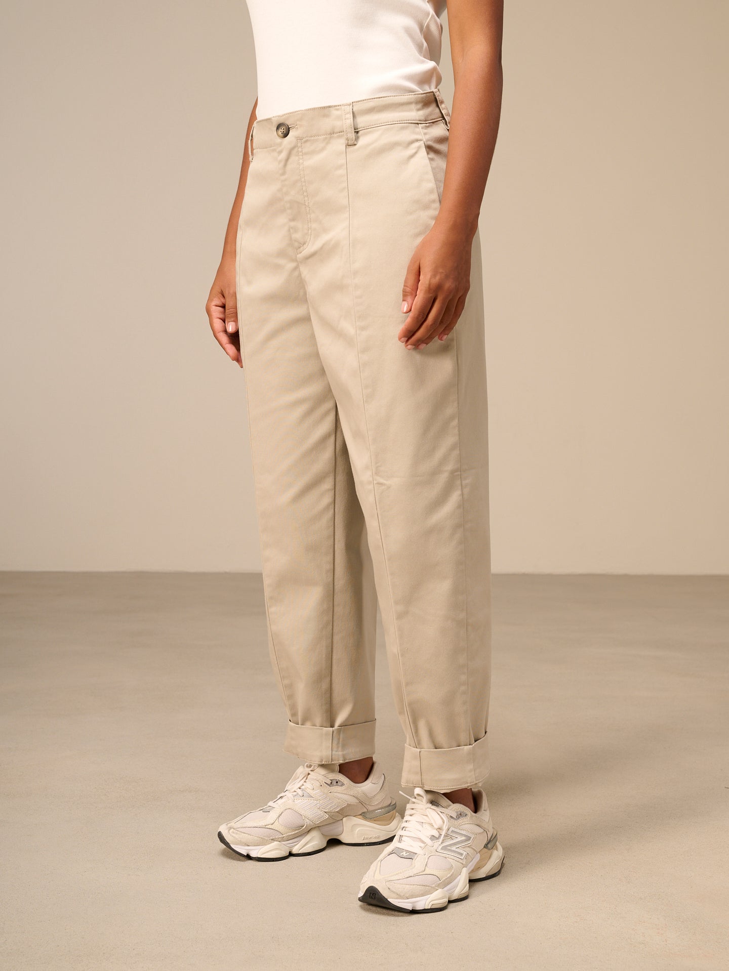 Pants with pleats