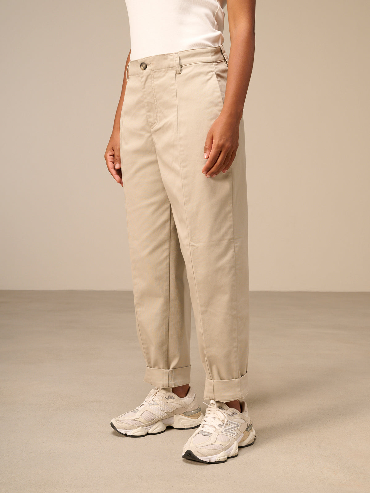 Pants with pleats