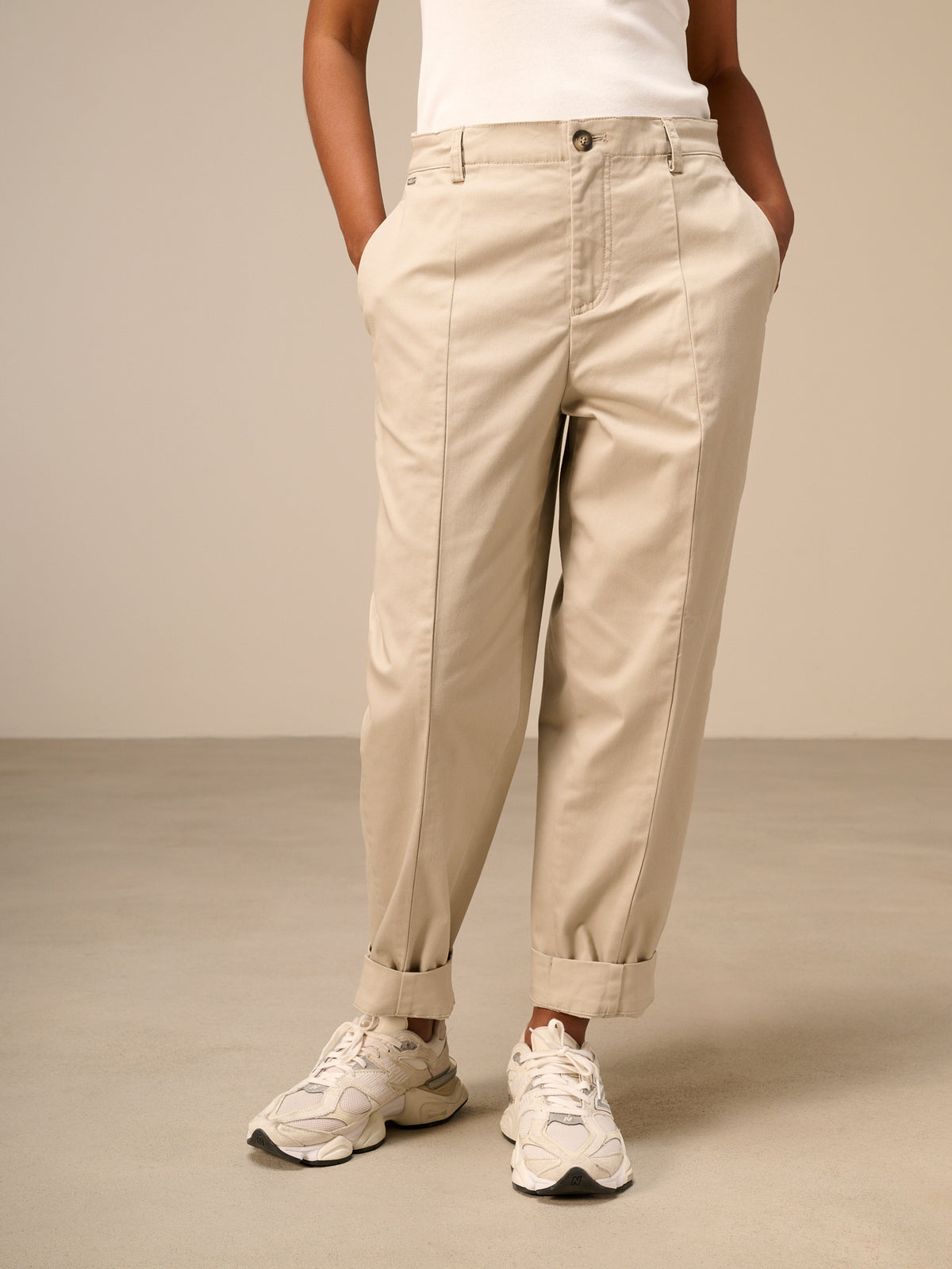 Pants with pleats
