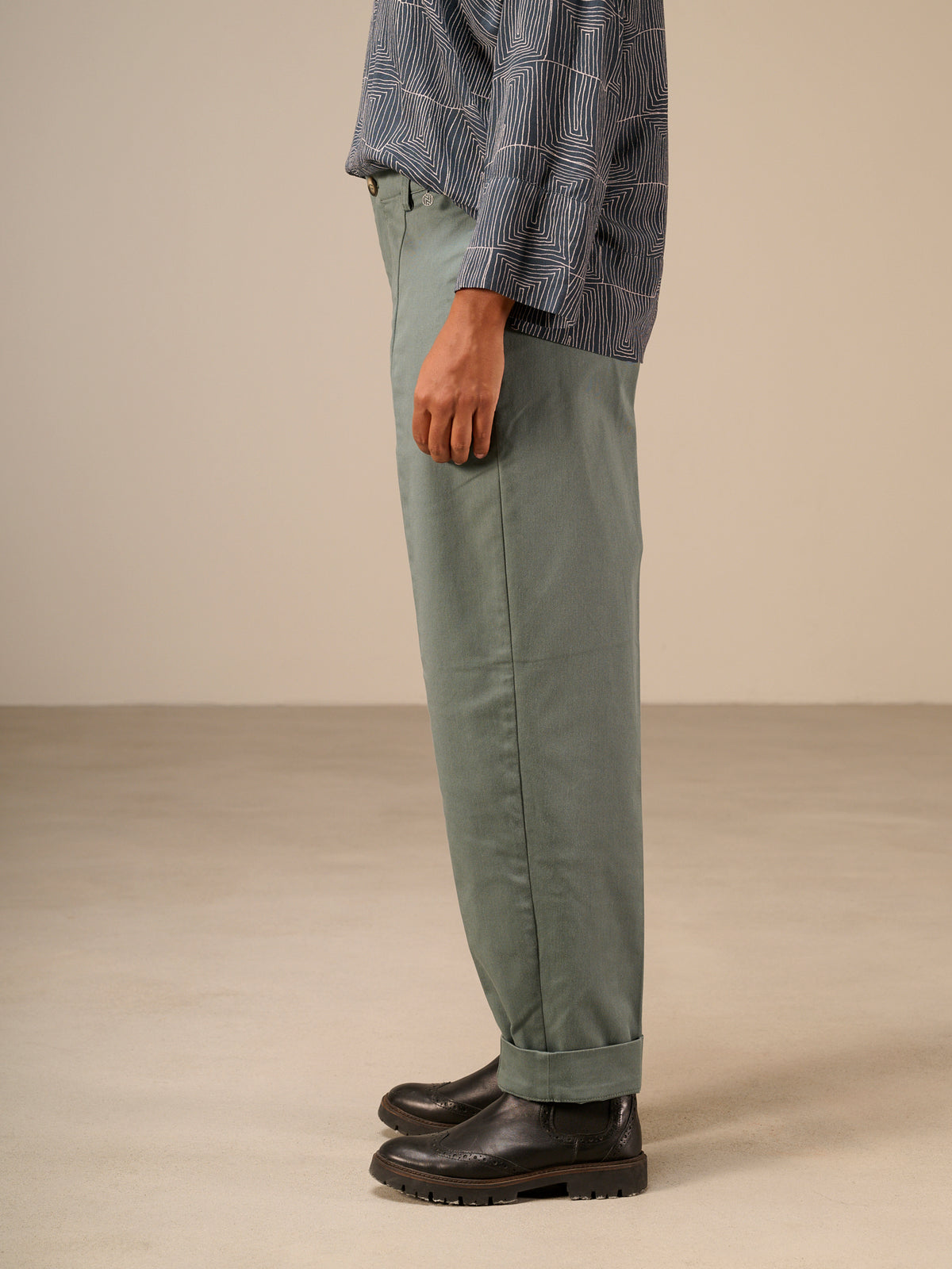 Pants with pleats