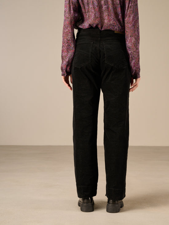 Straight-leg trousers