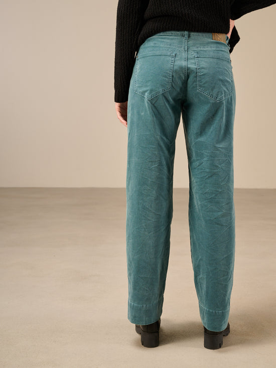 Straight-leg trousers