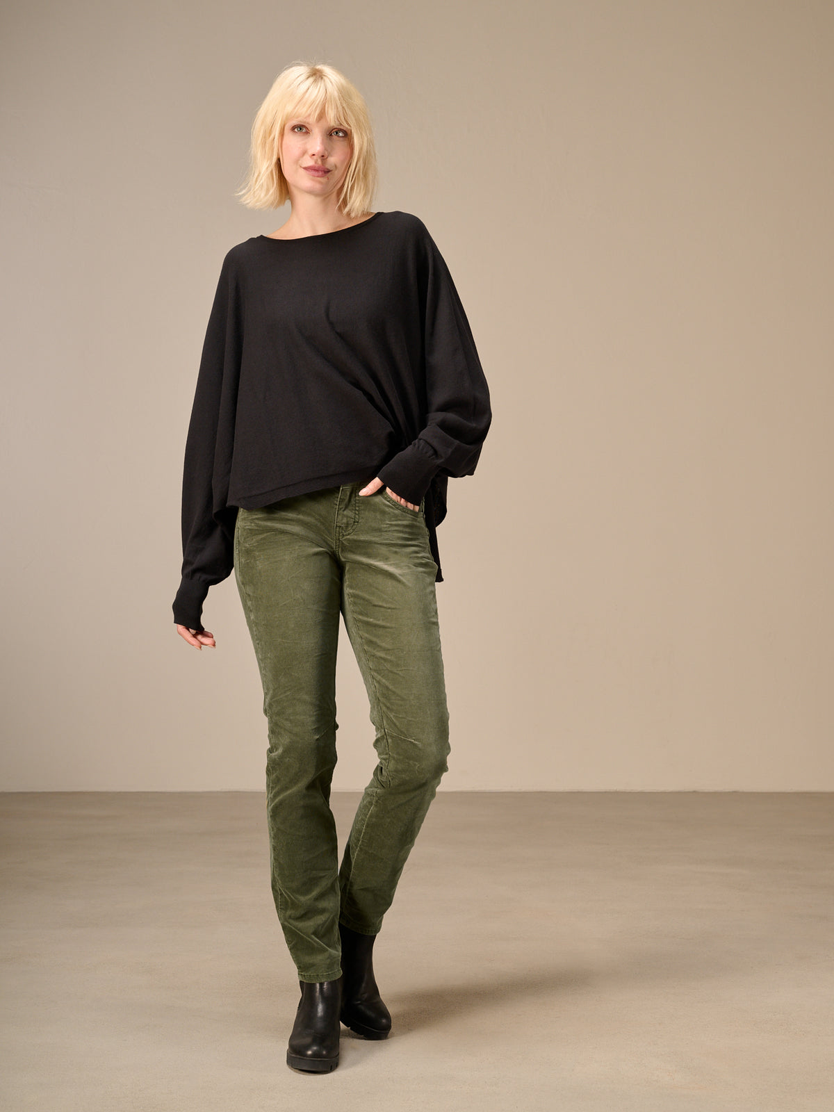 Tapered pants