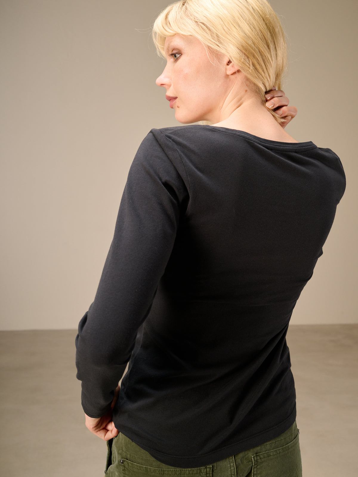 Round-neck shirt