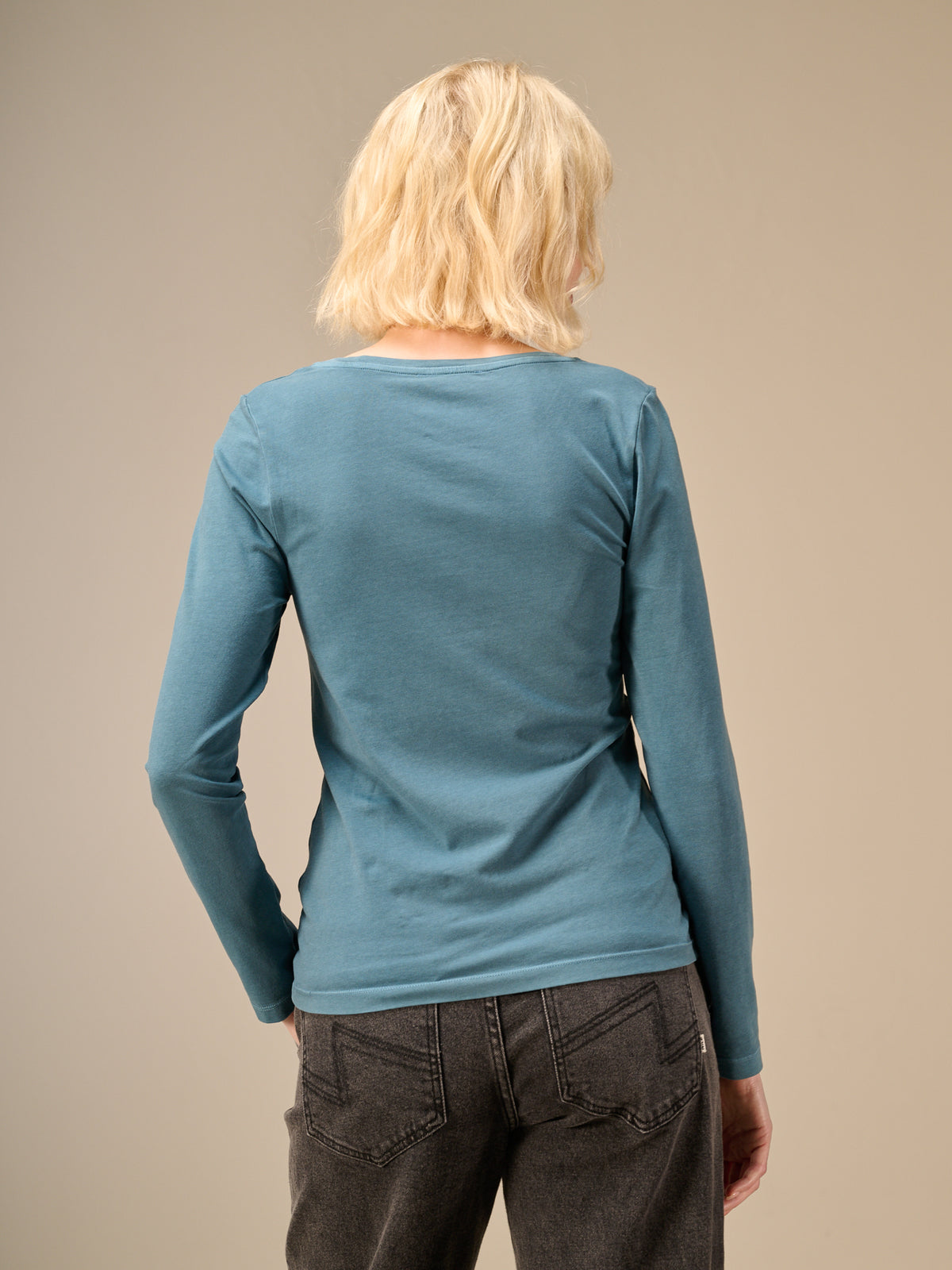 Round-neck shirt