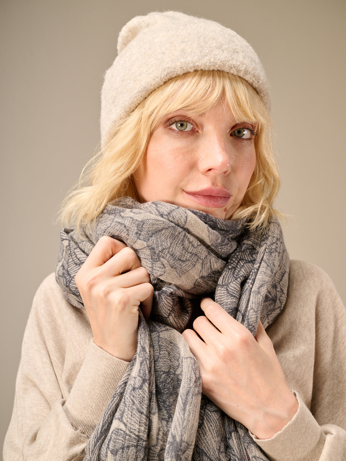 Wool scarf