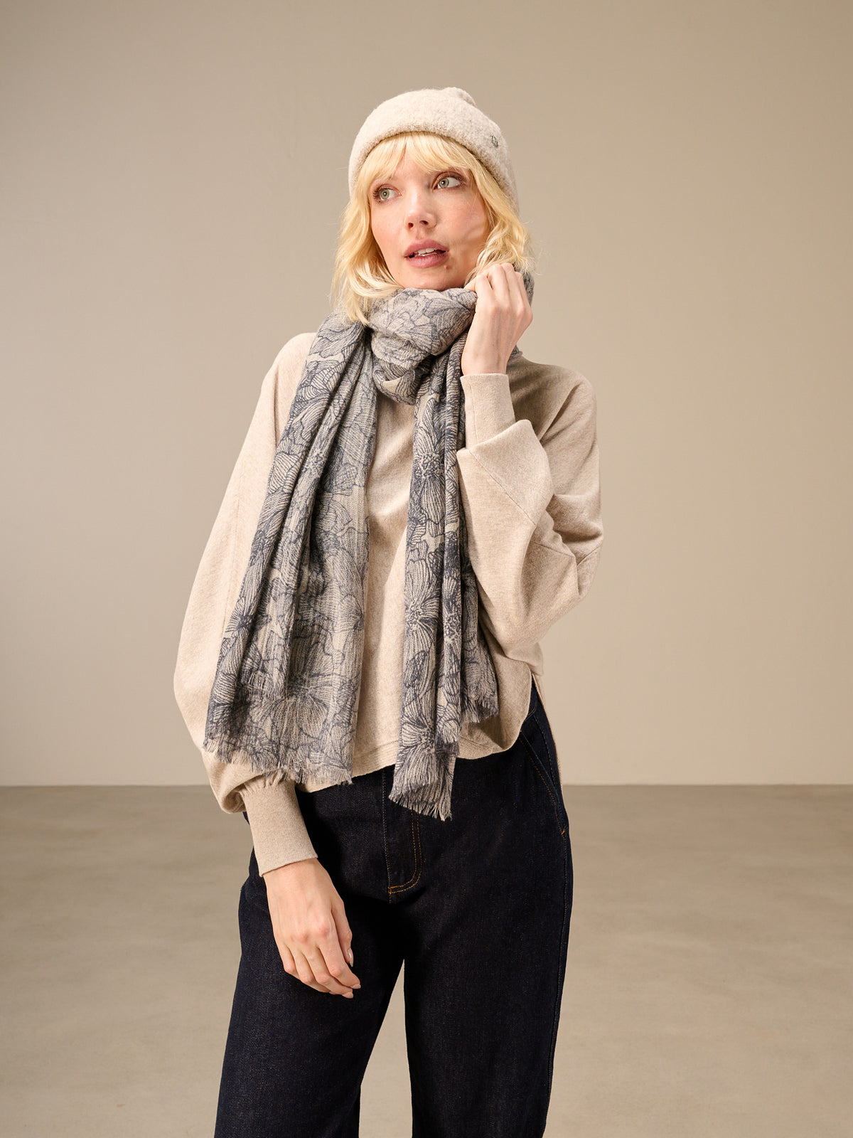 Wool scarf