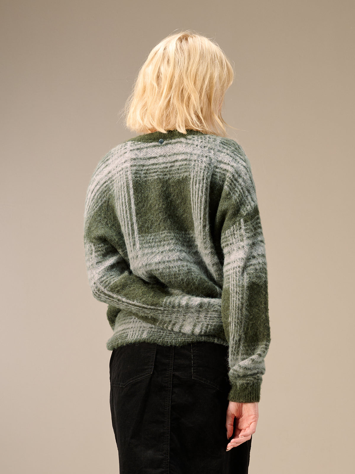 Knitted sweater with wool