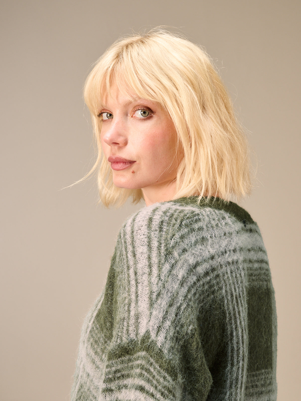 Knitted sweater with wool